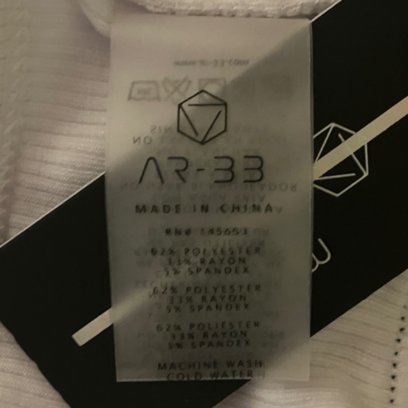 Woman’s Sports Bra Racerback, White, Size L - Picture 4 of 5